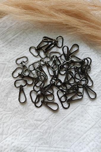 Saanvi Creation: Oxidised Lobster Hook - Key Chain with a Touch of Antiqued Charm | Oxidised Lobster Hook | Metal  Buckle | Bag Accessory | Macrame Craft | Macrame Accessories